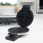 CUISINART<sup>&reg;</sup> Round Classic Waffle Maker